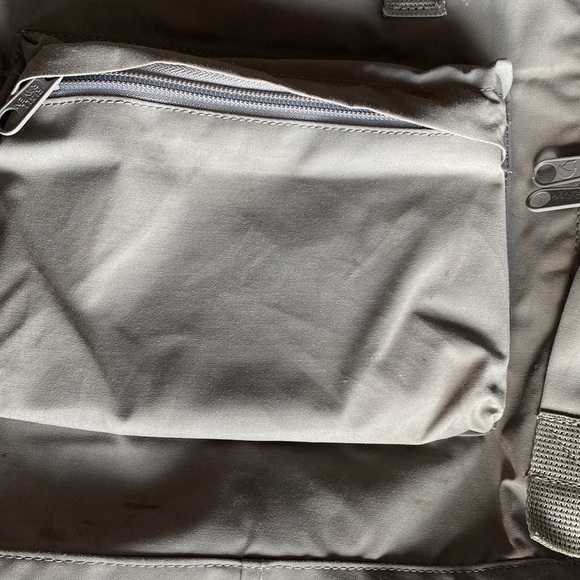 Fjallraven Kanken Backpack - Picture 4 of 8